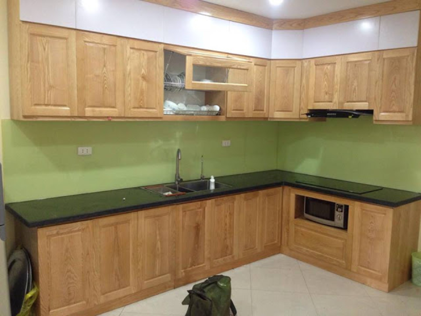 Kính màu ốp tường bếp Màu vàng sua 6