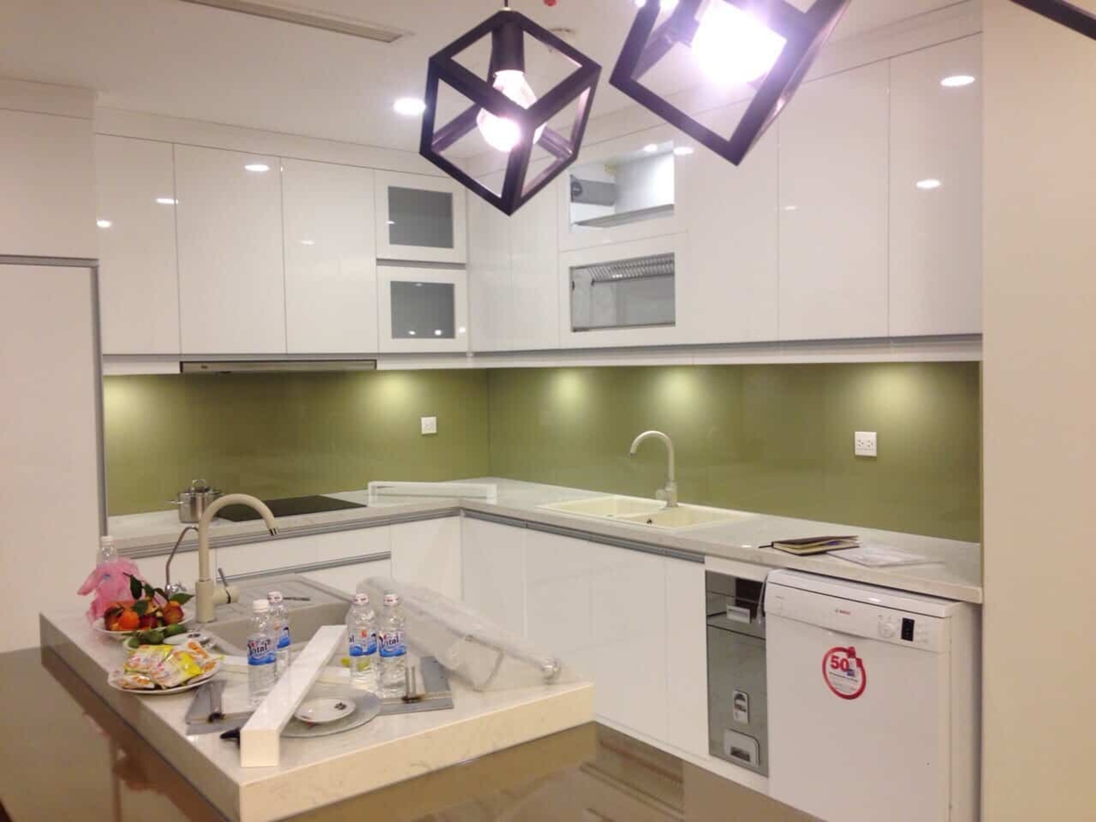 Kính màu ốp tường bếp màu Xanh úa