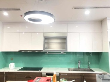 Kính màu ốp tường bếp màu Xanh Ngọc dam 2