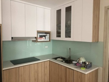 Kính màu ốp tường bếp màu Xanh Ngọc nhat
